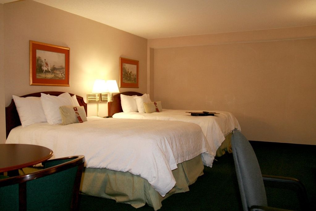 Hampton Inn & Suites Florence Center Rum bild